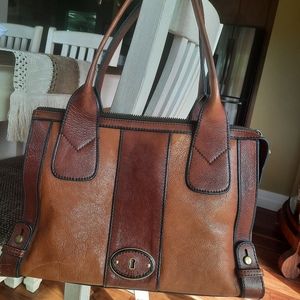 Fossil leather vintage re-issue weekender
